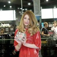 Nicola Roberts signs copies of her debut album 'Cinderella's Eyes' | Picture 88011